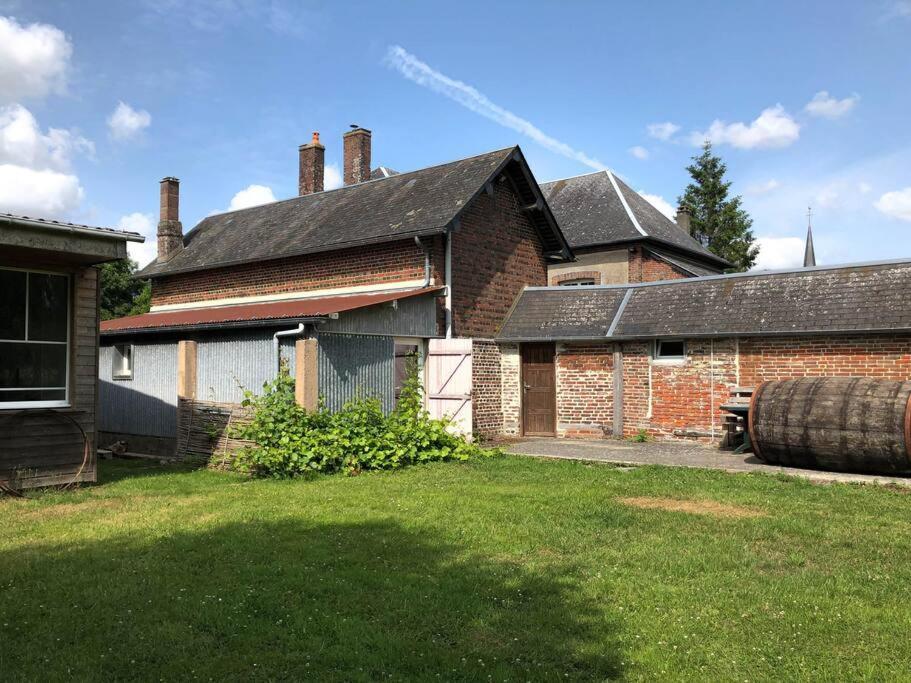 Gite Au Coeur D'Une Residence D'Artiste Saint-Aubin-de-Bonneval Exterior photo